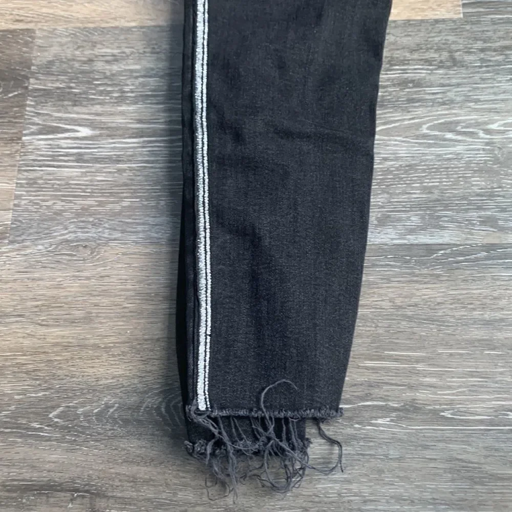 Denim &Company black jeans raw hem ankle size 6